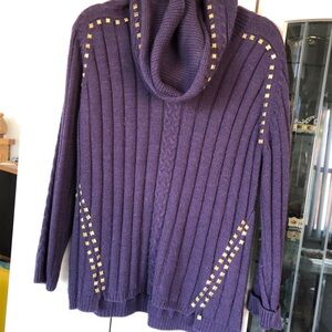 Iman sweater with gold studs